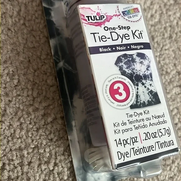 “Tulip- Black Tie Dye Kit” - Picture 3 of 3